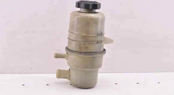 Chrysler Town u0026 Country V Power steering fluid tank/reservoir 0678C