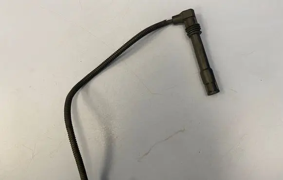 Audi A4 S4 B5 8D Ignition plug leads 06A035255A