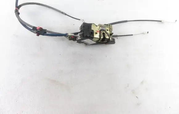 Peugeot 1007 Front door lock