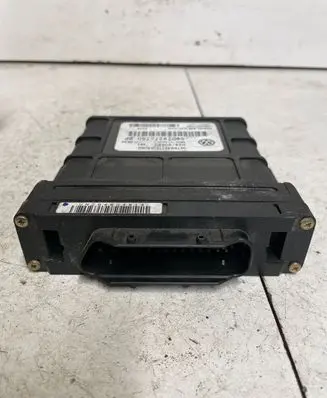 Volkswagen Touareg I Gearbox control unit/module 09D927750BP UNBA011084 H29S0560