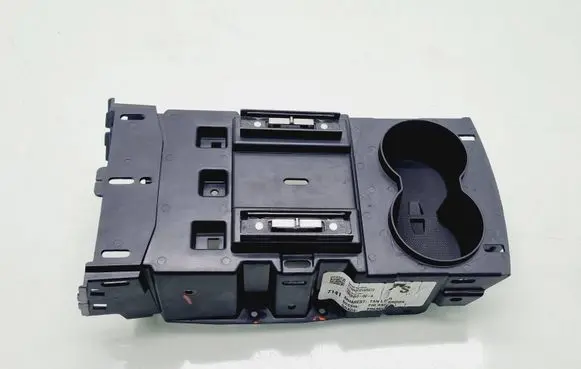 Cup holder front