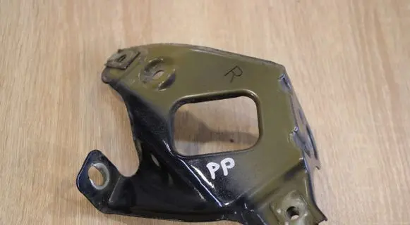 Chevrolet Orlando Fender mounting bracket