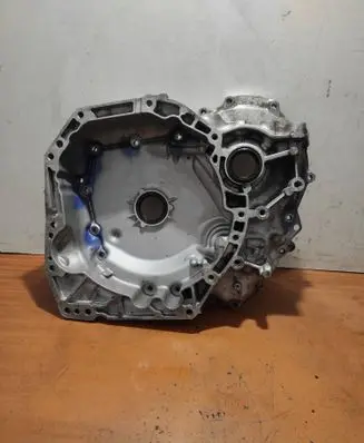 Nissan Juke I F15 Other gearbox part 620N04