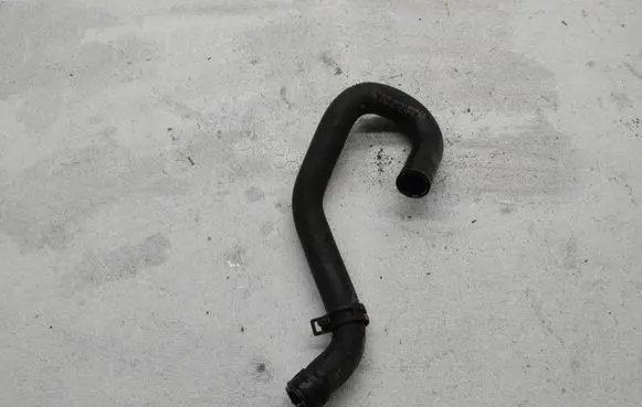 Mercedes-Benz C W205 Engine coolant pipe/hose A2055061200