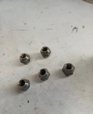 Mazda 5 Nuts/bolts 