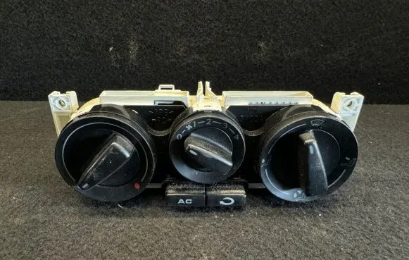 Volkswagen Golf IV Climate control unit 1J0820045M