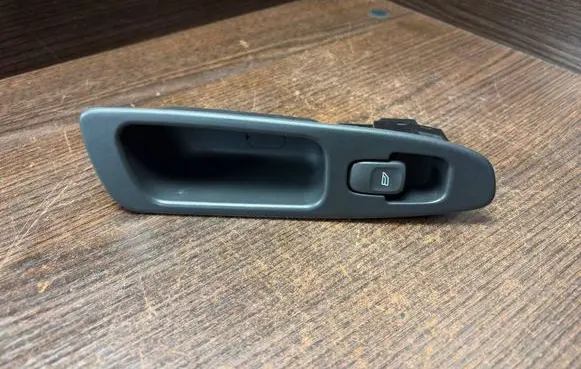 Volvo S40, V40 Electric window control switch 30889757