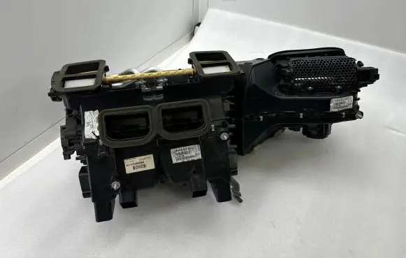 Mercedes-Benz E C207 W207 Interior heater climate box assembly A2128305060 0000001 W2122Z