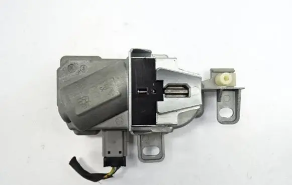 Volvo V40 Steering wheel lock P31340956 T302B1496