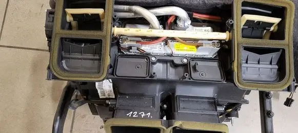 Mercedes-Benz C W204 Interior heater climate box assembly A2048300461 A2048302660