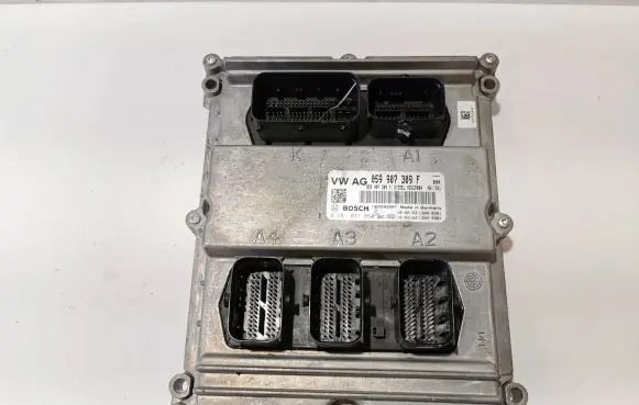 Audi A4 S4 B9 Engine control unit/module 059907309F