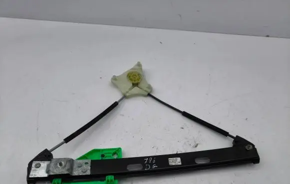Rear window lifting mechanism without motor