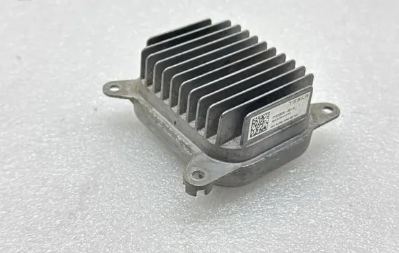 Tesla Model Y LED ballast control module 153292502C P153292502 P153292502C