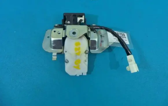 Toyota Highlander XU40 Tailgate window lock/catch/latch IMPRK946700