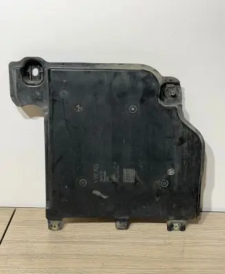 Volkswagen Polo VI Rear underbody cover/under tray 2Q0825101A