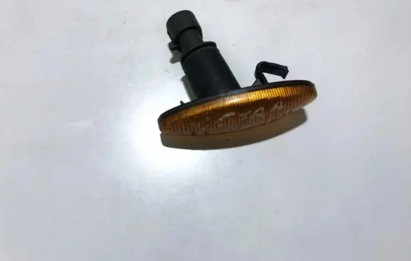 Opel Vectra B Front fender indicator light 90504212