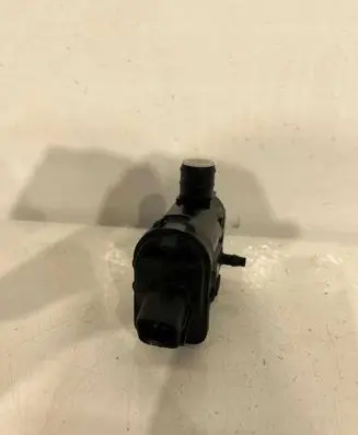 Hyundai Tucson TL Windscreen/windshield washer pump 985102J500