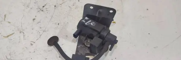 BMW 5 E60 E61 Turbo solenoid valve