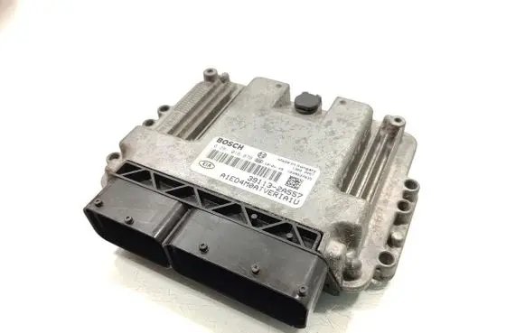 KIA Ceed Engine control unit/module 39113-2A557 0281016876 1039S37835