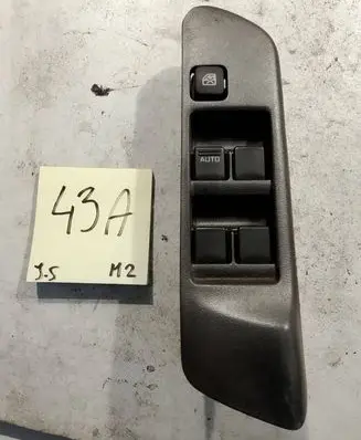 Nissan Primera Electric window control switch 254012F821