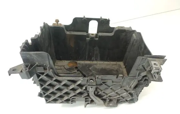 Battery box tray