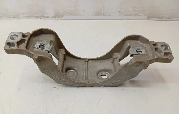 Land Rover Discovery 5 Gearbox mounting bracket CPLA4A315AA