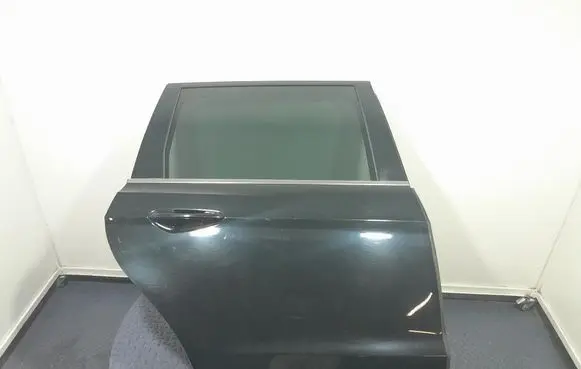 Ford Galaxy Rear door