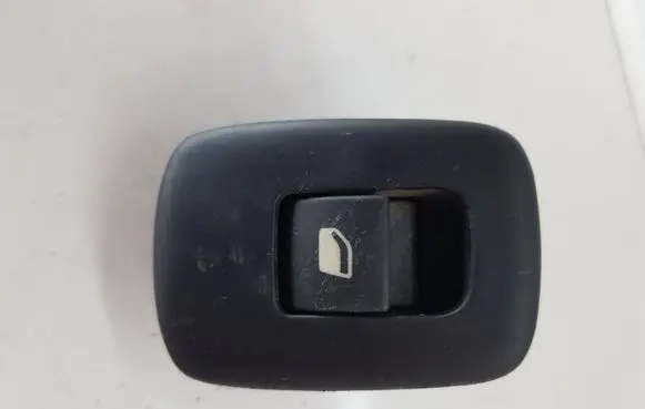 Citroen C3 Picasso Electric window control switch 96543609