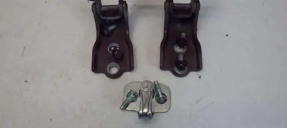 Chevrolet Volt I Front door hinge set 