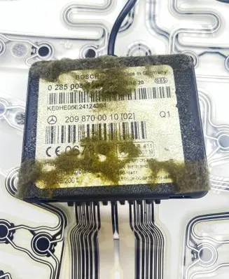 Mercedes-Benz CLK A209 C209 Seat pressure sensor 2098700010