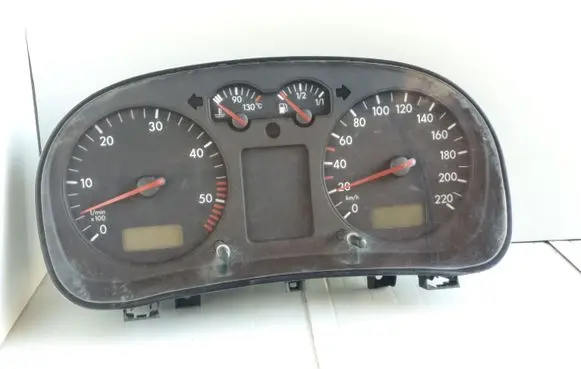 Volkswagen Golf IV Speedometer (instrument cluster) 1J0919880D