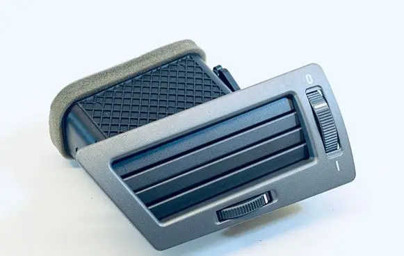 BMW 7 E65 E66 Dashboard side air vent grill/cover trim 8223333