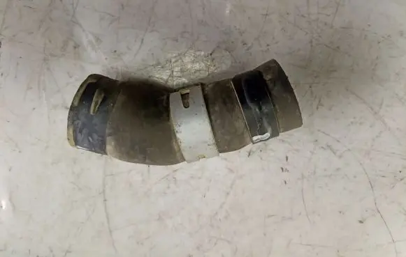 Suzuki Grand Vitara II Engine coolant pipe/hose