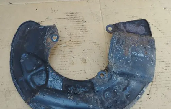 Volvo XC90 Front brake disc dust cover plate P30683086