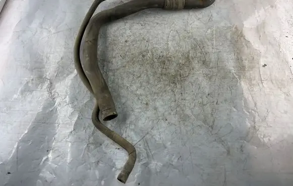 Mercedes-Benz Vito Viano W638 Engine coolant pipe/hose A6385012082
