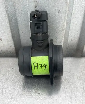 Volkswagen Golf V Mass air flow meter 0281002531 038906461B