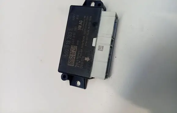 Audi A3 S3 8V Parking PDC control unit/module 5Q0919283E