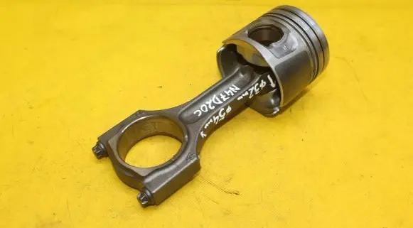 Piston with connecting rod