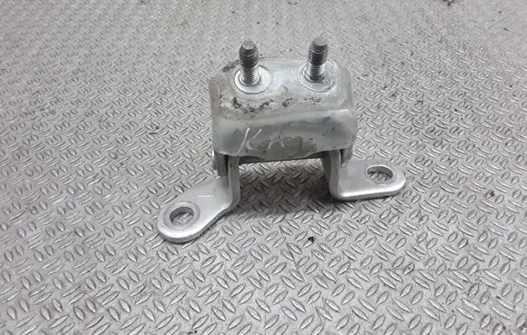 Toyota Avensis Verso Front door lower hinge 