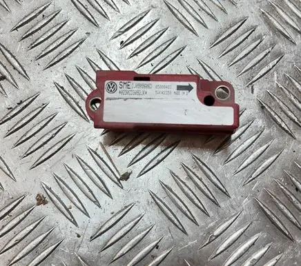 Volkswagen Golf IV Airbag deployment crash/impact sensor 5WK42350 J0909606D