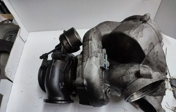 BMW 5 F10 F11 Turbo 8506382