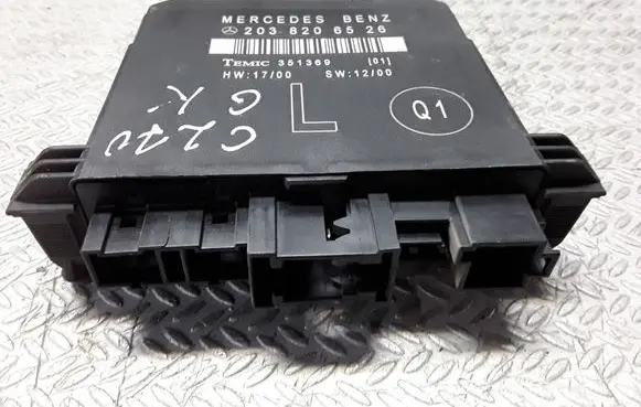 Mercedes-Benz C W203 Door control unit/module 2038206526