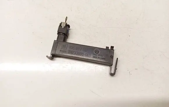 Opel Insignia B Antenna control unit 13580788