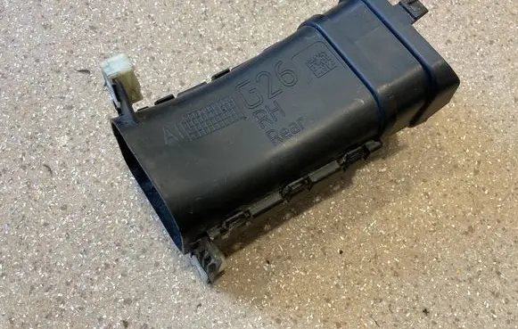 BMW i4 Brake cooling air channel/duct 9477026