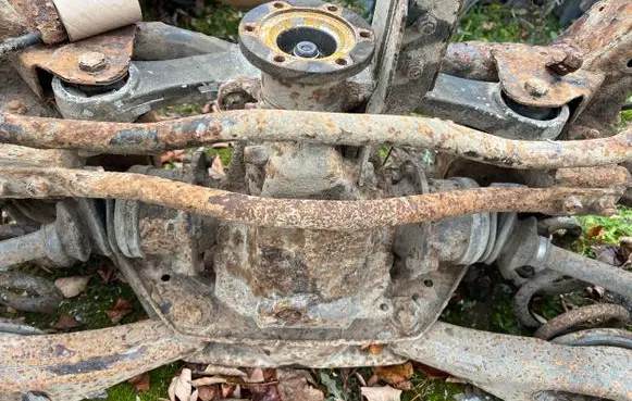Mitsubishi Pajero Rear differential