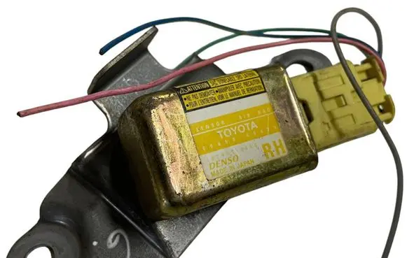 Toyota Land Cruiser (J120) Airbag deployment crash/impact sensor 8986060020 1879000450