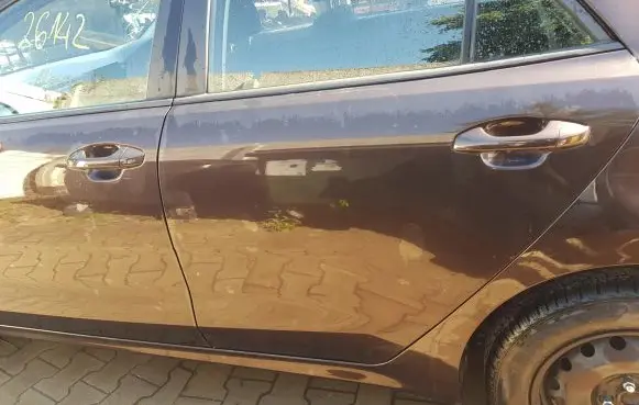 KIA Rio Rear door