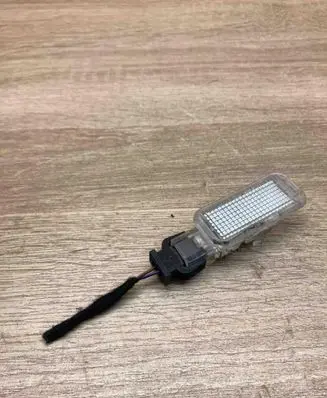 Volkswagen PASSAT B5 Other interior light 4B0947415B 893971632 WITHPLUG