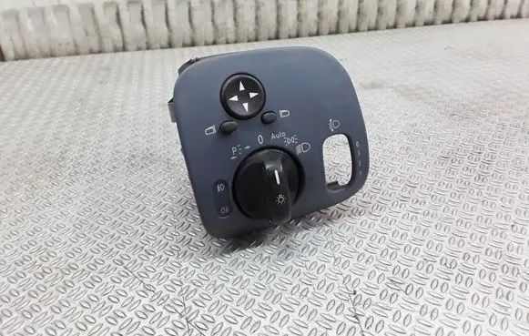 Mercedes-Benz C W203 Light switch A2035450604