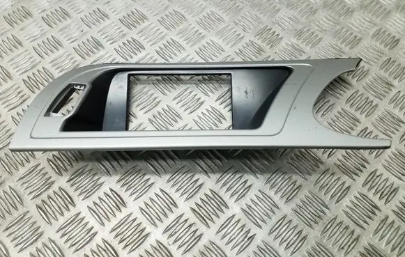 Audi A4 S4 B8 8K Radio/GPS head unit trim 8K2857185D